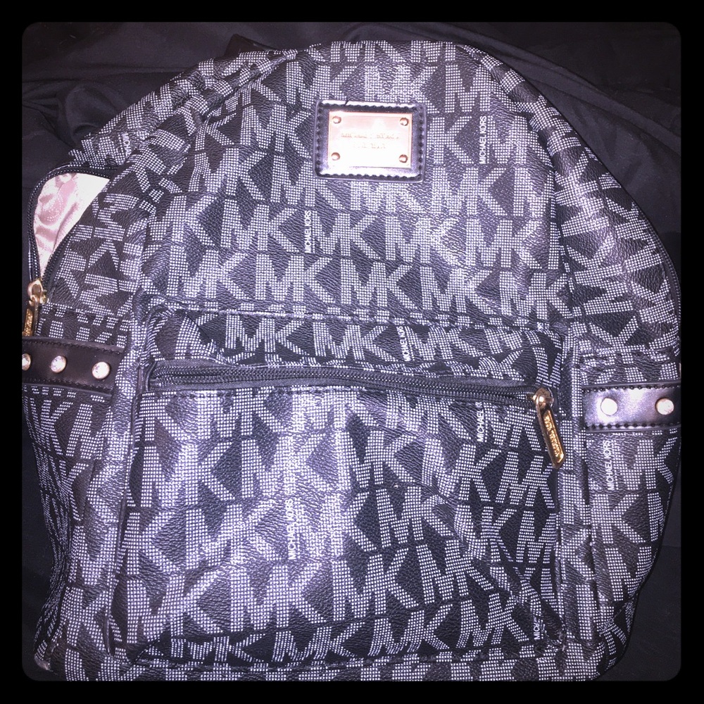 Little wear and tear on straps. Willing to TRADE.